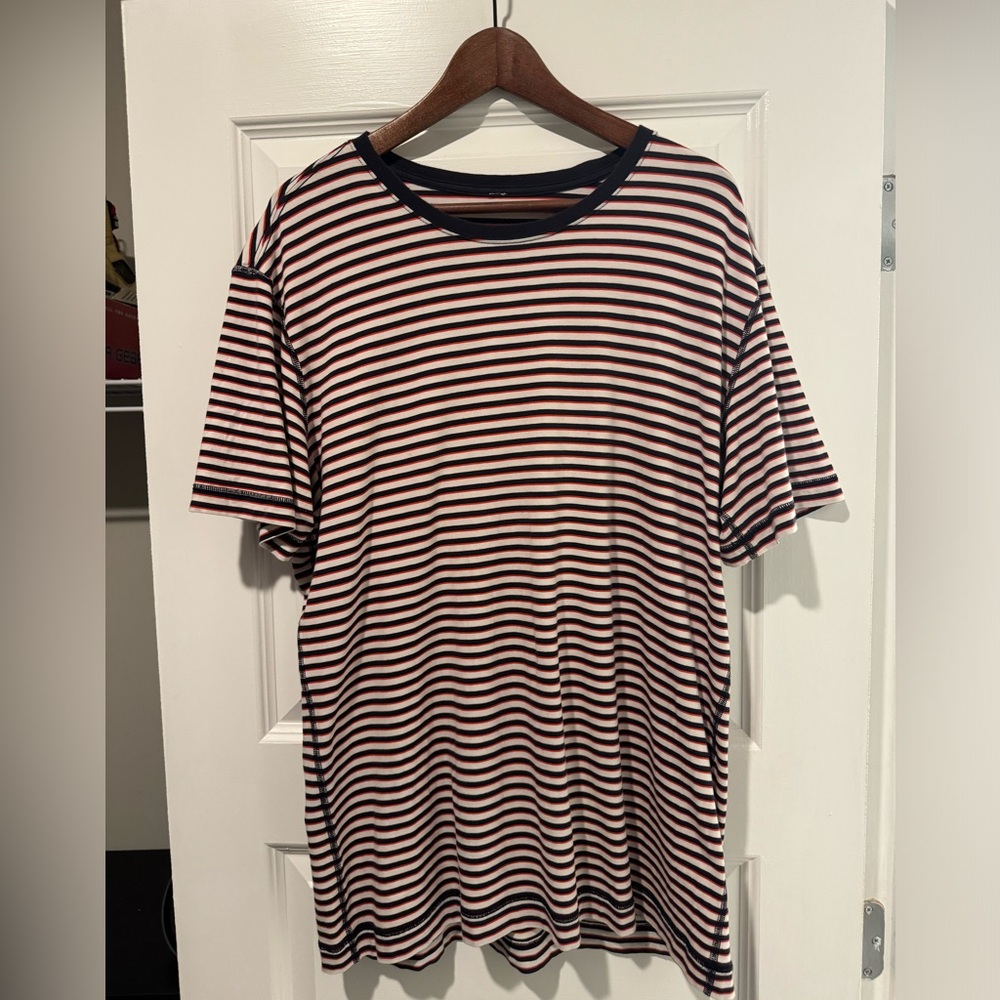 Lululemon Men’s T-Shirt